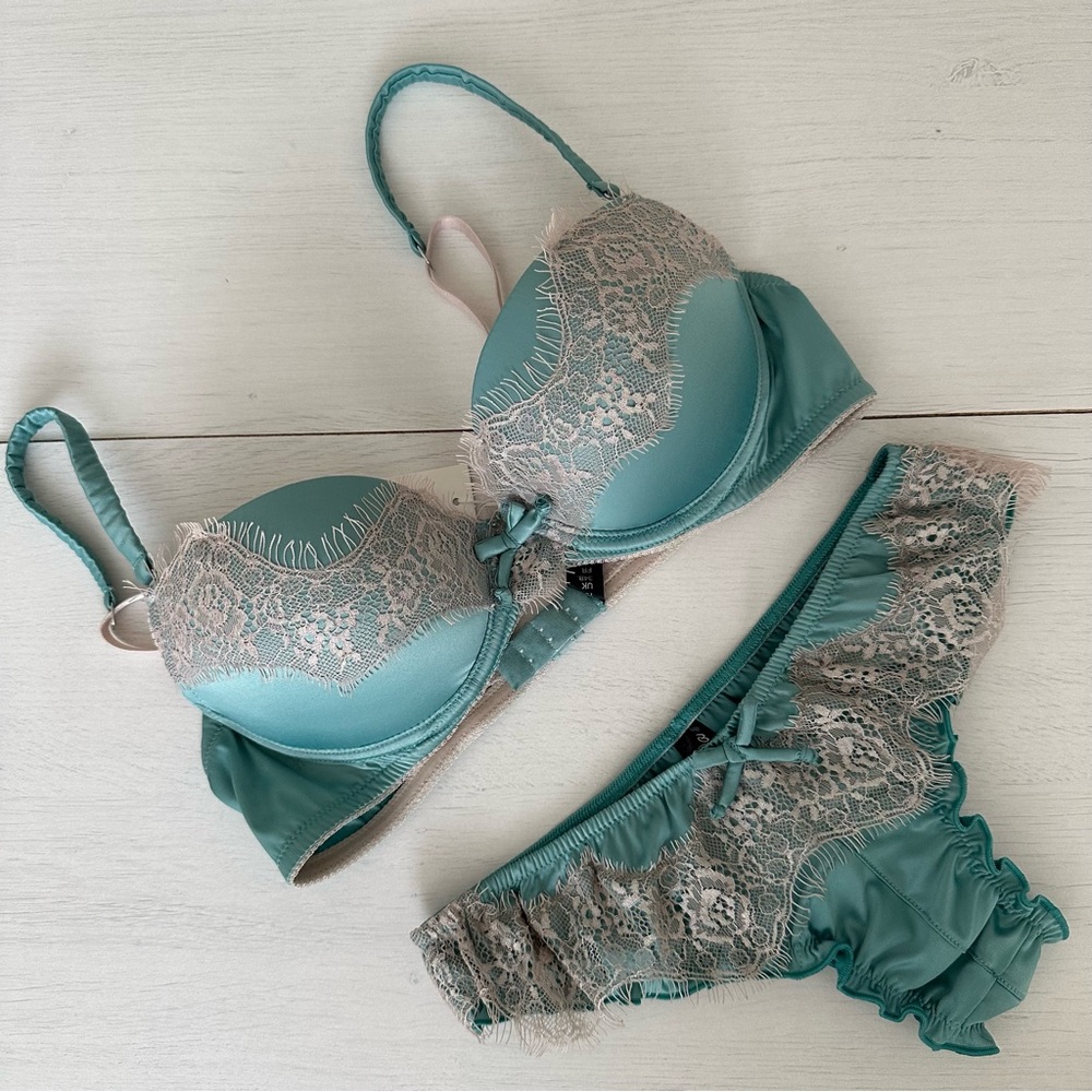 Teal and Lace Luxury Lingerie Set
